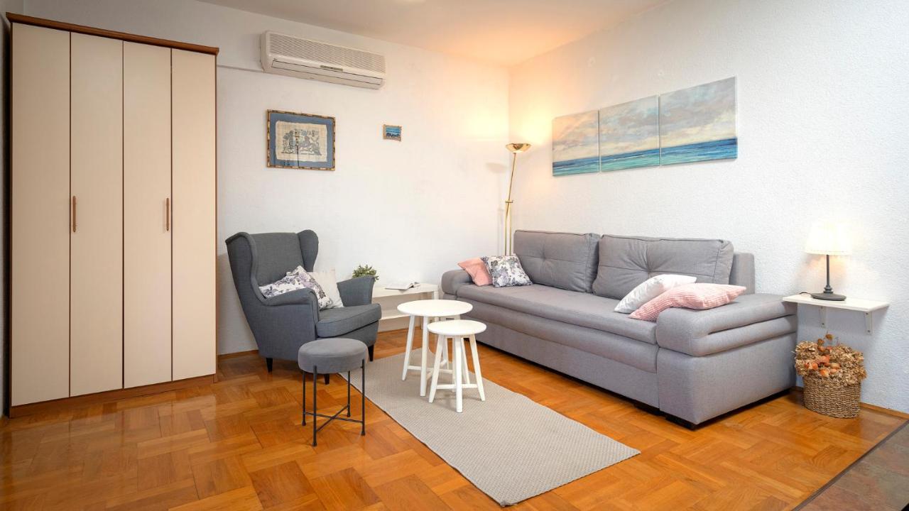 Apartment Nela Kalina Jelsa  Buitenkant foto