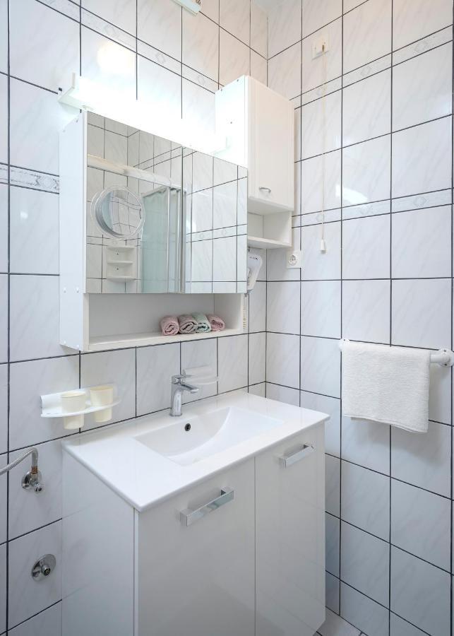 Apartment Nela Kalina Jelsa  Buitenkant foto